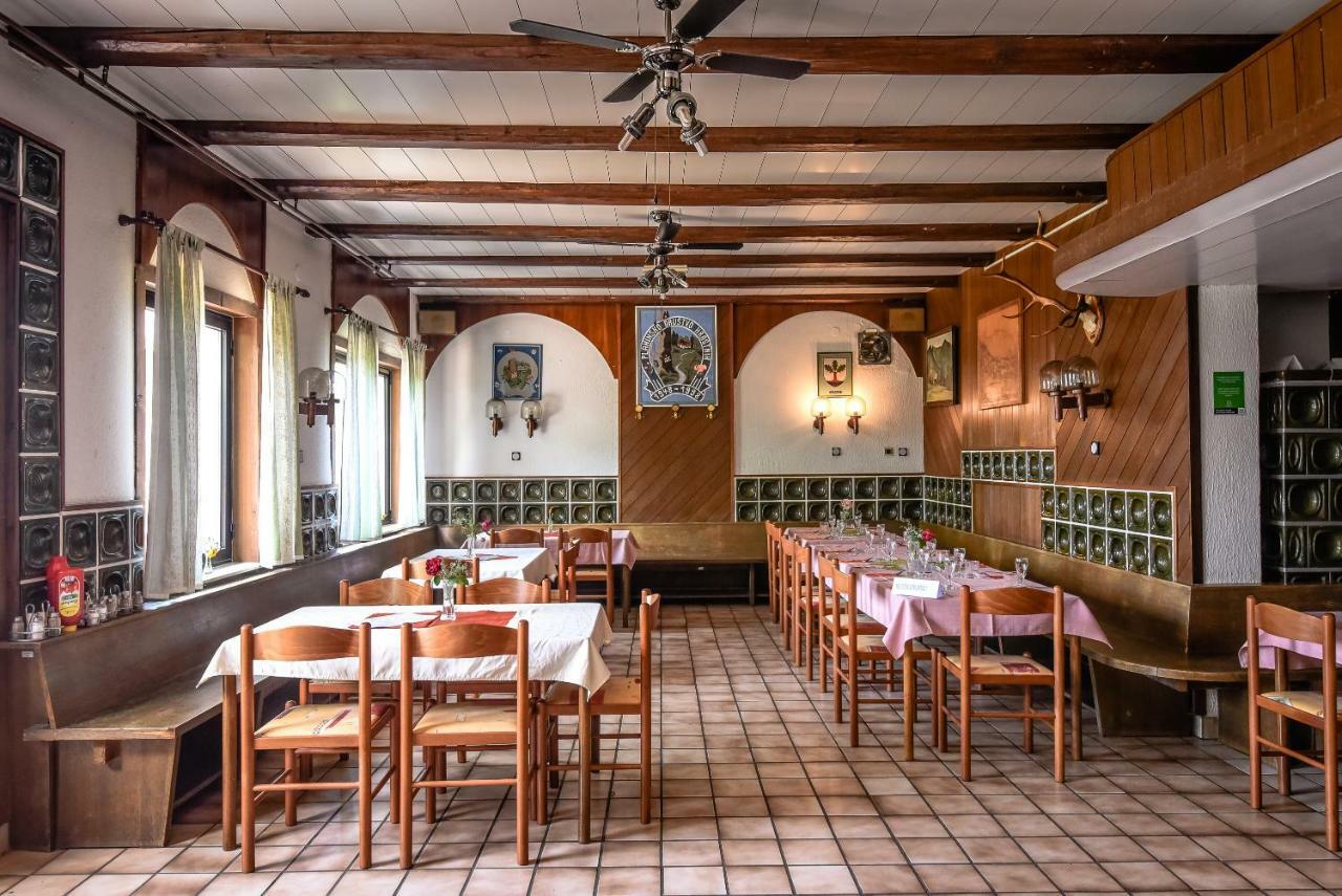 Planinski Dom Na Kalu Bed and Breakfast Dol pri Hrastniku Esterno foto