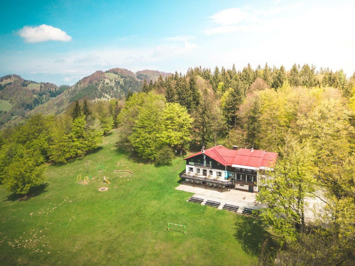 Planinski Dom Na Kalu Bed and Breakfast Dol pri Hrastniku Esterno foto